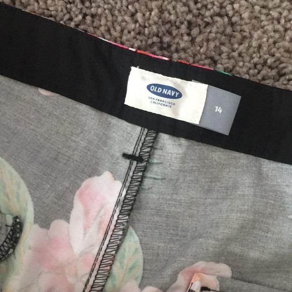 Shorts from old navy - Picture 2 of 2